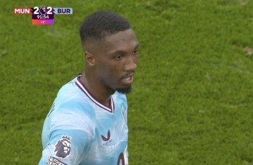 好名字，杰登-安东尼vs曼联：1进球+补时送点助曼联获赛季首胜